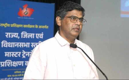 दिव्यांग मतदाताओं के नाम मतदाता सूची में जुड़वाएं : मुख्य निर्वाचन पदाधिकारी सिंह