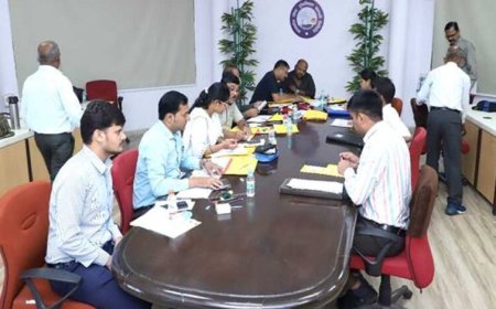 सरकारी नौकरी पाने की खुशी चेहरों पर झलकी