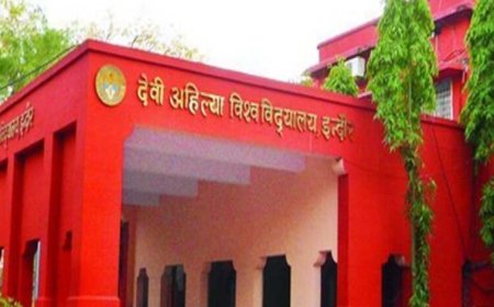 DAVV इंदौर में 50 सालों की अंकसूची-डिग्रियां होंगी ऑनलाइन, छात्रों को मिलेगा लाभ