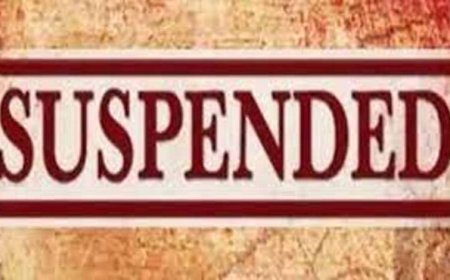 सीएम हेल्पलाइन में गड़बड़ी पर बड़ी कार्रवाई: दो सचिव निलंबित, 13 अफसरों को नोटिस