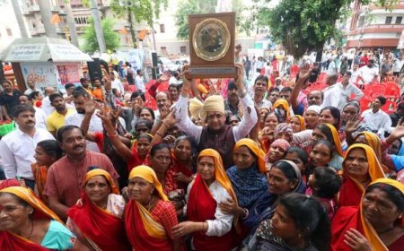 इंदौर नगर निगम की 7,500 सफाई मित्रों के लिए बड़ी घोषणा, हर महीने 1,000 रुपये अतिरिक्त स्वास्थ्य मद में दिए जाएंगे