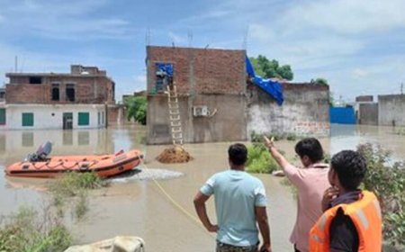डबरा के नंदू का डेरा से 50 लोगों को रेस्क्यू कर सुरक्षित स्थलों पर पहुँचाया