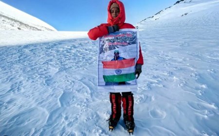 यूरोप की सबसे ऊंची चोटी माउंट एल्ब्रस पर लहराया तिरंगा, मैहर की अंजना ने रचा इतिहास