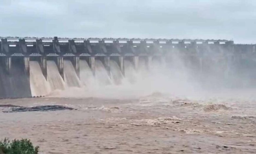 जबलपुर में मानसून की दस्तक, बरगी बांध के पहली बार खोले गए नौ गेट