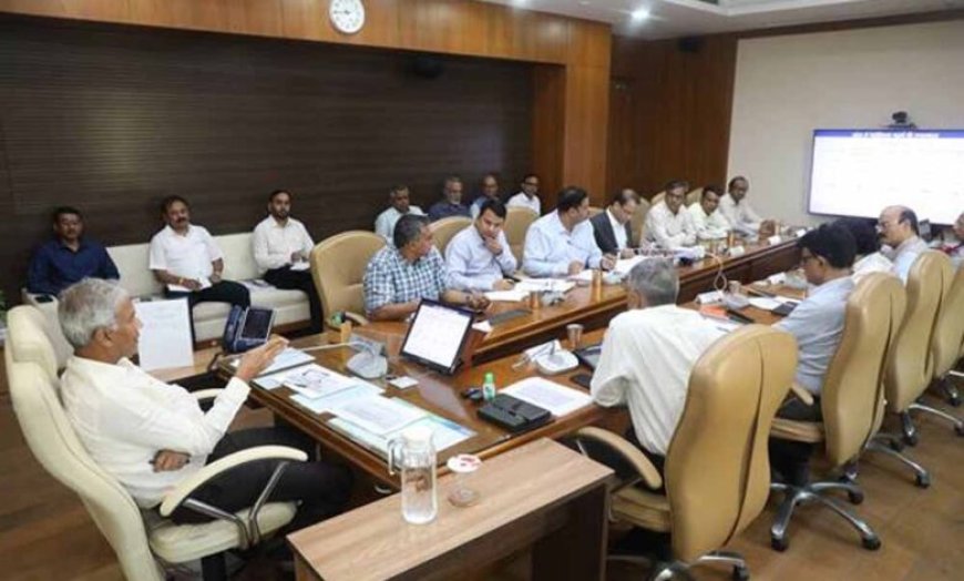 संपूर्ण प्रदेश में पेट्रोलियम पदार्थों की पर्याप्त उपलब्धता : मुख्य सचिव  जैन