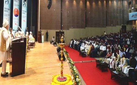 समाज सेवा में ही जीवन की सार्थकता : राज्यपाल  पटेल
