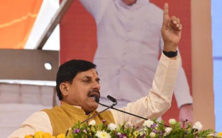 भोपाल निगम की 8-मंजिला बिल्डिंग का लोकार्पण, CM बोले—नीचे जनता से जुड़े काम होंगे; 10.5 मेगावाट सोलर प्लांट भी शुरू