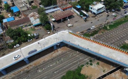 भोपाल के 90 डिग्री मोड़ वाले ब्रिज मामले में सस्पेंड इंजीनियर्स बहाल, मंत्री ने नोटशीट पर लिखा बहाल कर दो
