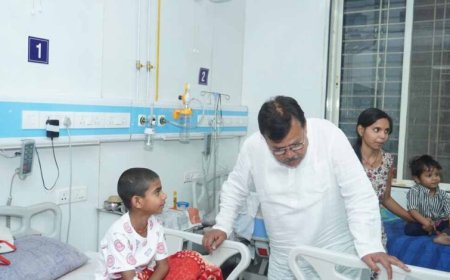ऊर्जा मंत्री  तोमर ने रात में किया सिविल अस्पताल हजीरा, बिरला नगर सहित विद्युत केन्द्रों का औचक निरीक्षण
