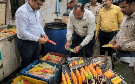 इंदौर में खाद्य विभाग की बड़ी कार्रवाई, बोरिंग के पानी से बनी आइस कैंडी जब्त