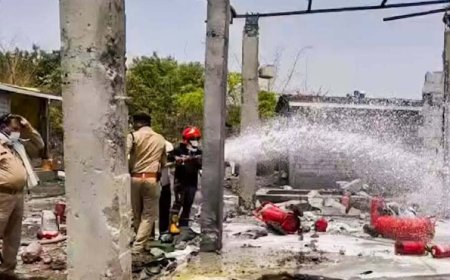 Dewas Factory Blast: CM मोहन यादव ने मृतकों के परिजनों को 4-4 लाख मुआवजा देने का ऐलान किया