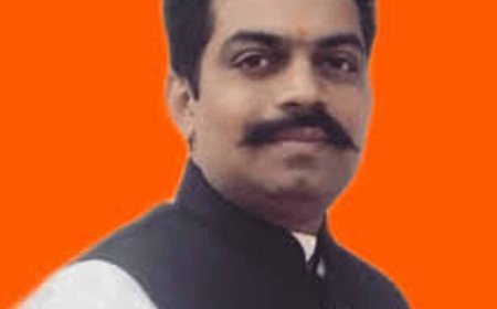 कौन हैं Kuldeep Tiwari? लखनऊ से धार आकर सालों तक लड़ी मंदिर की लड़ाई, अब मिली बड़ी जीत