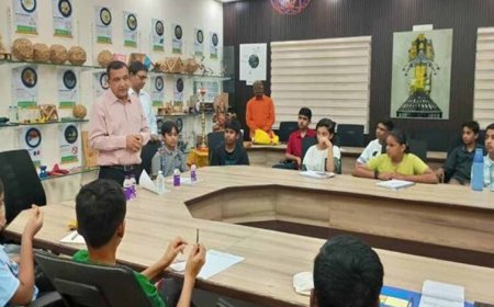 विद्यार्थियों ने समझे एयरोडायनामिक्स के वैज्ञानिक सिद्धांत