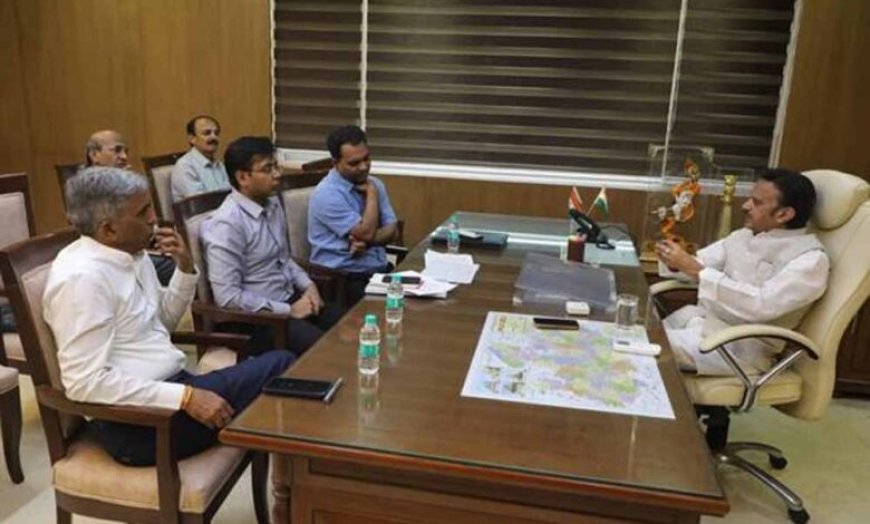 समय-सीमा में गुणवत्तापूर्ण करें कार्य, सतत मॉनिटरिंग करें: उप मुख्यमंत्री  शुक्ल