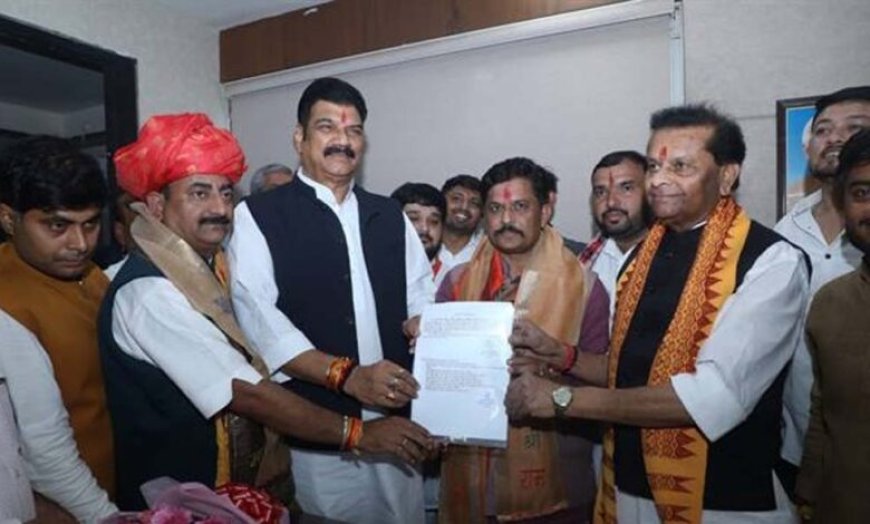 नागरिक आपूर्ति निगम के अध्यक्ष डॉ. के.पी. यादव एवं उपाध्यक्ष कांकर ने संभाला पदभार