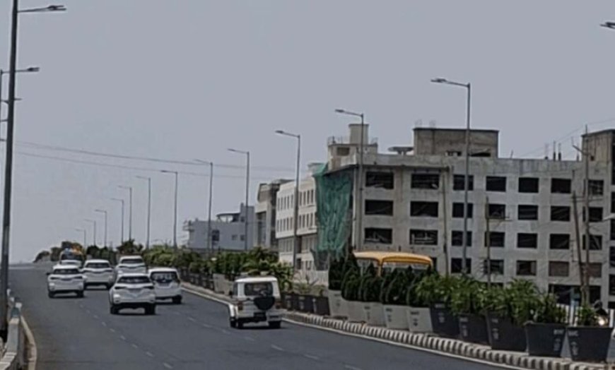 सादगी की मिसाल: सिर्फ 8 गाड़ियों के काफिले में निकले CM मोहन यादव, मंत्रियों ने भी घटाया लाव-लश्कर