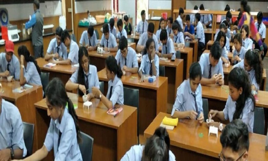 CBSE 12वीं रिजल्ट में सरकारी स्कूलों का जलवा, हर कैटेगरी में छात्राओं ने मारी बाजी