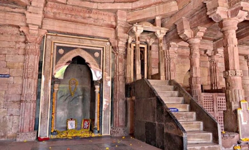 भोजशाला केस क्यों है अयोध्या-काशी से अलग? मां सरस्वती की रहस्यमयी मूर्ति से जुड़ी धार से लंदन तक की पूरी कहानी