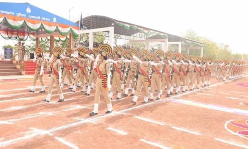 पुलिस प्रशिक्षण शाला भौंरी में चतुर्थ नव आरक्षक बैच का दीक्षांत परेड समारोह संपन्न