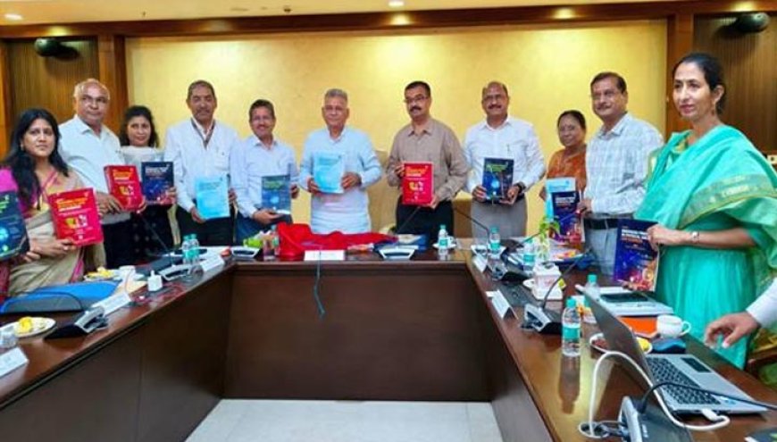 विद्यार्थियों को वैश्विक अवसरों के अनुरूप तैयार करने की दिशा में कार्य करें : मंत्री परमार