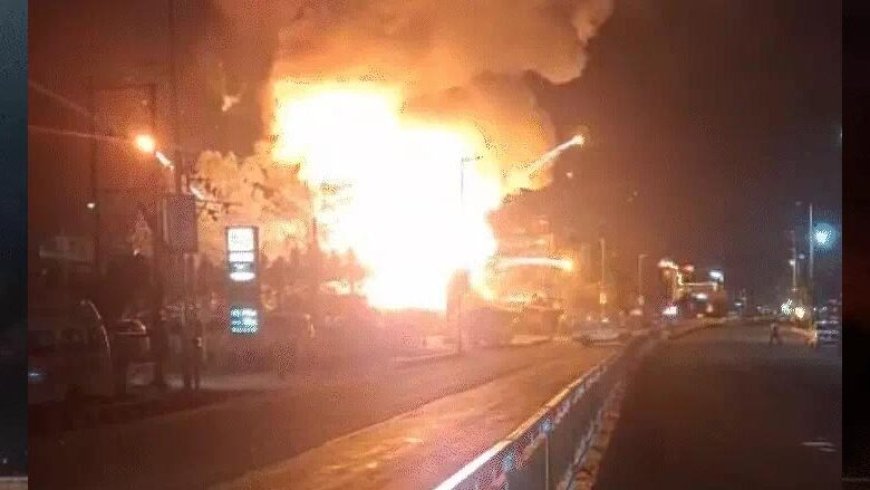 बैरागढ़ रोड पर पटाखा दुकान में भीषण आग, धमाकों से दहला इलाका; 70 फीट तक उठीं लपटें