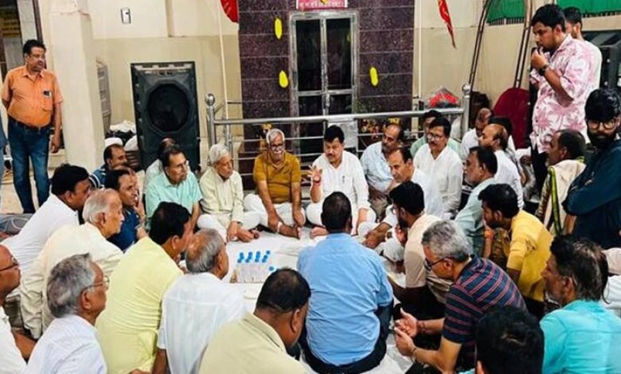 माता मंदिर में रात्रि विश्राम के दौरान ऊर्जा मंत्री तोमर ने लगाई जन चौपाल